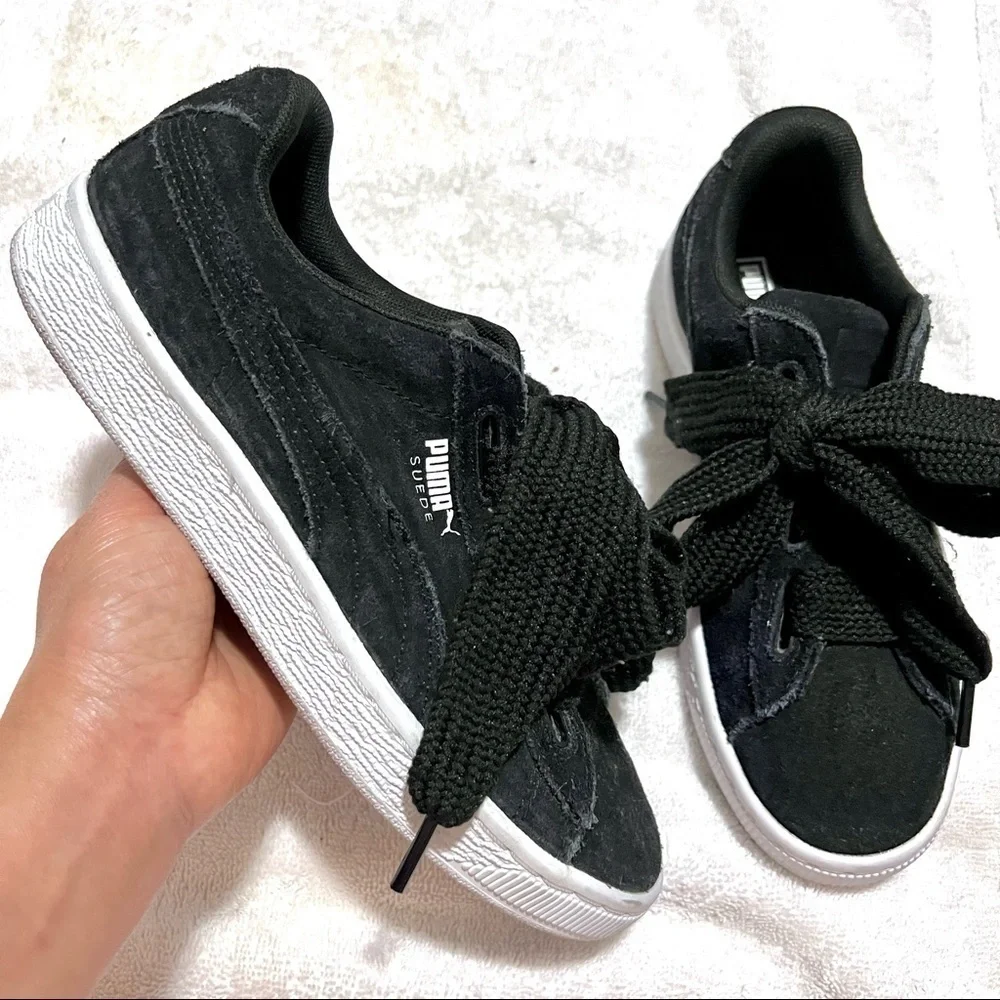 PUMA Suede Heart Valentine Black sneakers womens size 5C wide